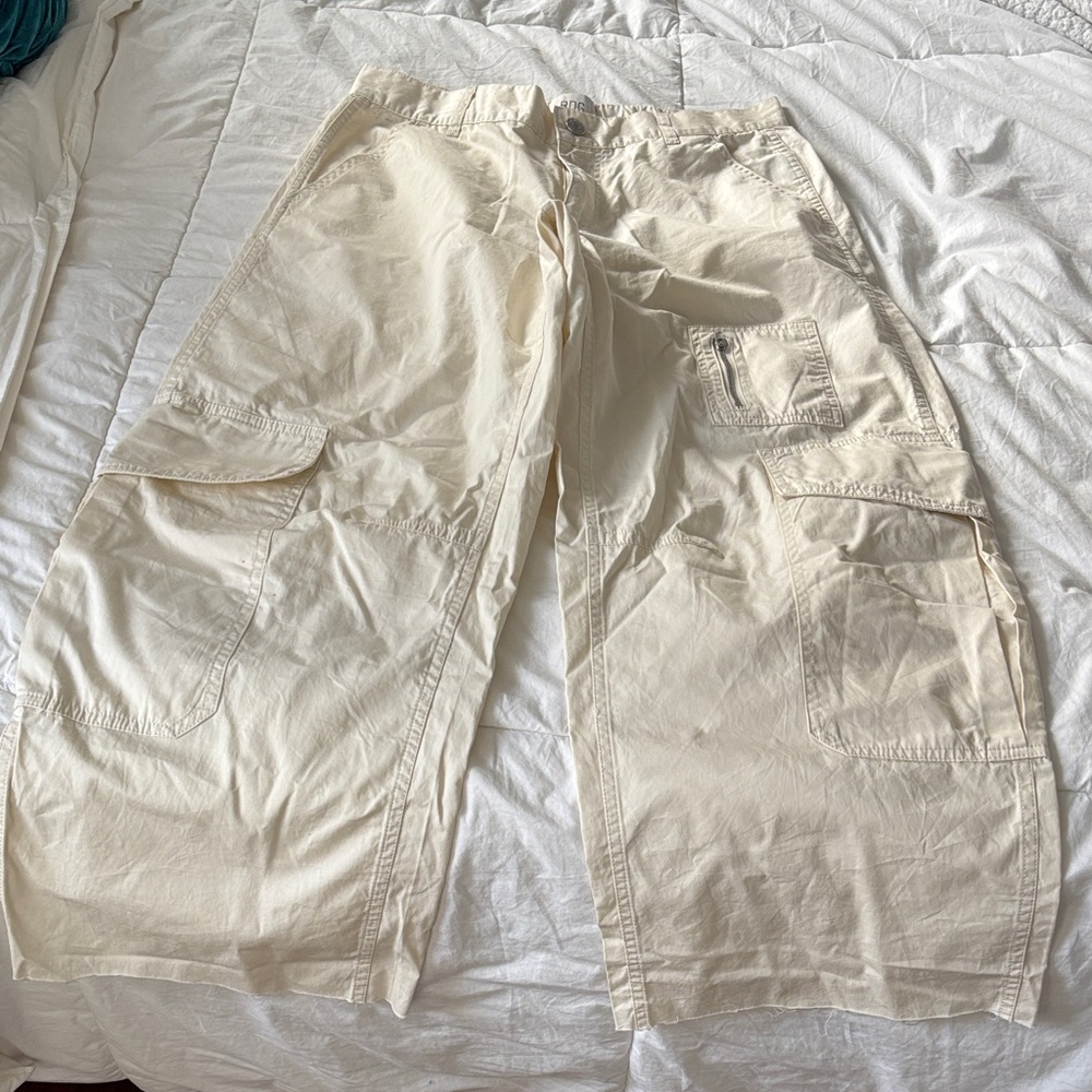 BDG (Urban Outfitters) cream colored Cargo pants.
